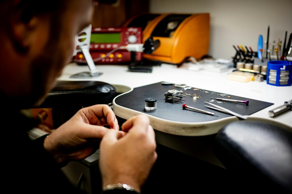 Lubrication and Assembly - Advanced Mechanical Watch Repair and ...